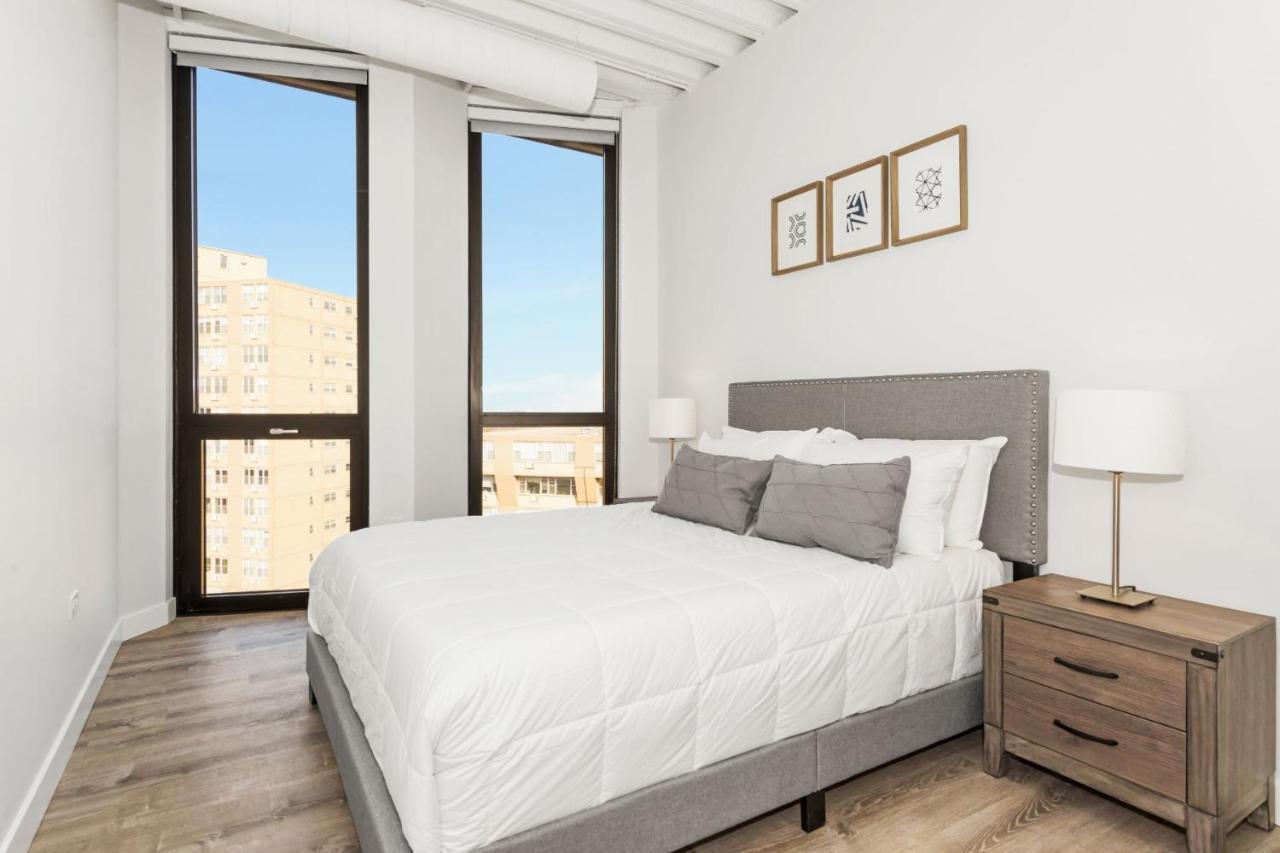 Gia Modern Luxury Suites Near Loyola University