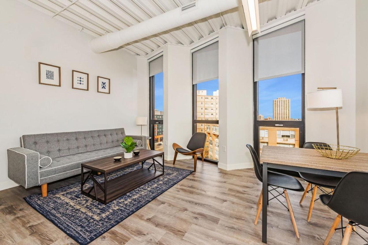 Apart-hotel Gia Modern Luxury Suites Near Loyola University Chicago