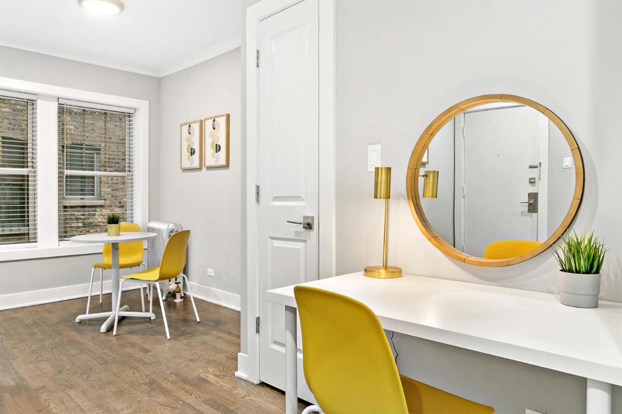 Apartment 1br Stylishly Furnished In Lakeview - Oakdale 1s Chicago