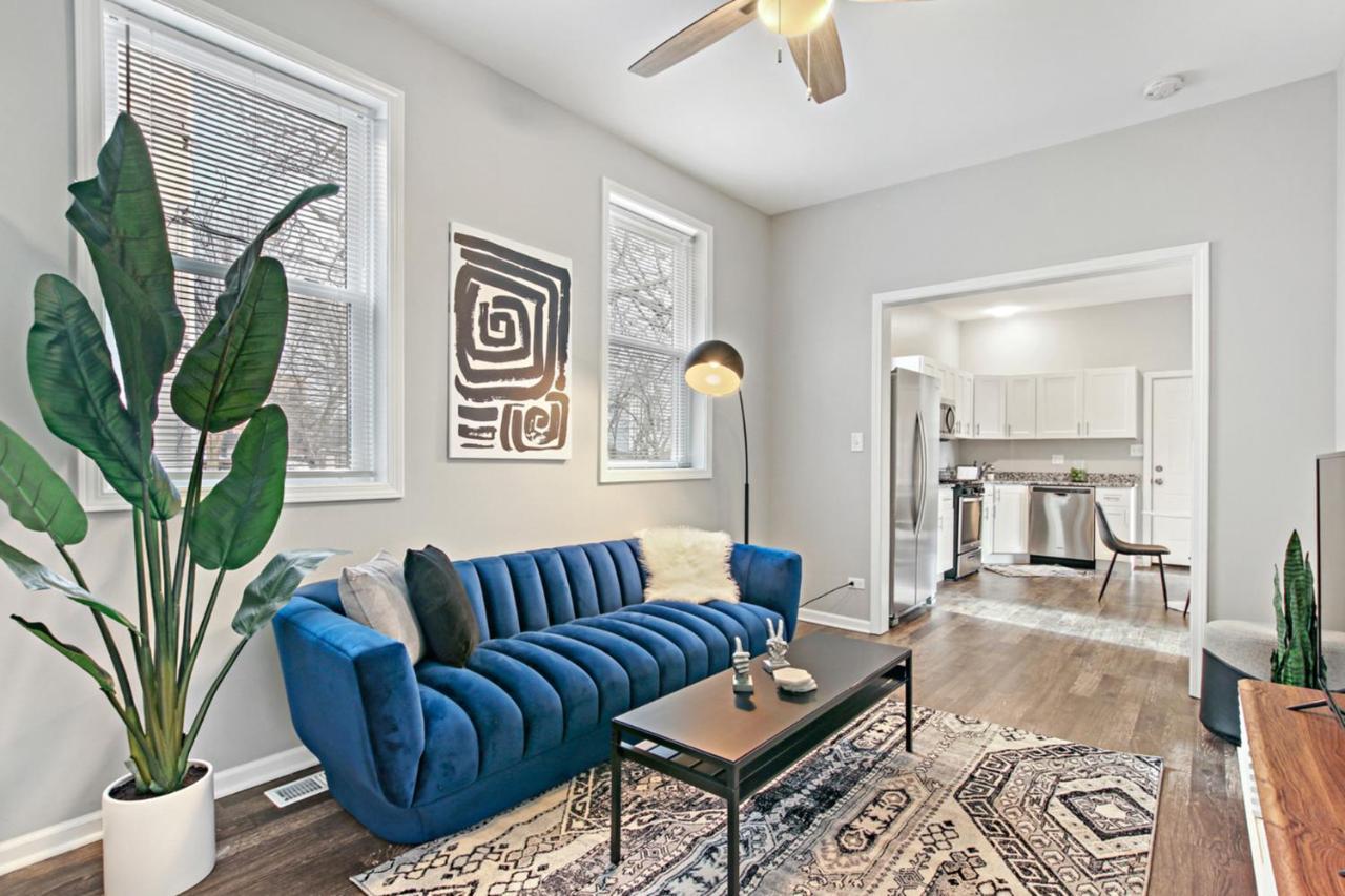 Trendy & Insta-worthy 2br - Kimball Rear * Chicago