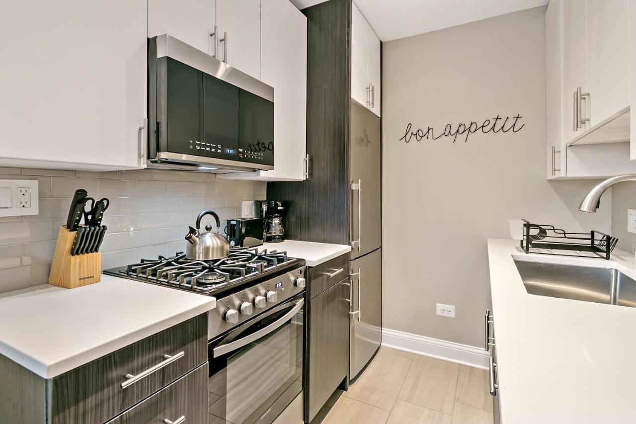 In Close To Boystown - Oakdale 514 & 413 Rep Chicago