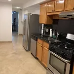 Studio Flat In The Heart Of Downtown Chicago