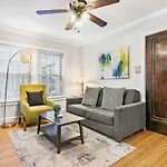 Vibrant 1br In Roscoe Village - Marshfield N3 Apartment *