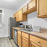 Vibrant 1br In Roscoe Village - Marshfield N3 Apartment *