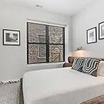 Cozy & Modern 3Br Apartment - Division 201W 301W Rep
