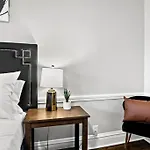 2Br Stylish Apartment In Avondale Close To Shops - Roscoe 1W