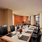 Hotel Sheraton Grand Riverwalk 4*