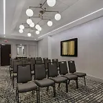 Embassy - Downtown River North 3*