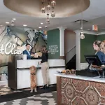 Hotel Saint Clair - Magnificent Mile 4*