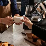 Saint Clair - Magnificent Mile Hotel 4*