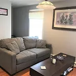 Apartment Sleeps 4 With Free Parking