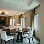 Sheraton Grand Riverwalk Hotel 4*