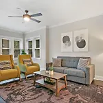 2Br Comfy & Artistic Apt Outfitted For Comfort - Francisco 1