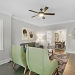 2Br Comfy & Artistic Apt Outfitted For Comfort - Francisco 1