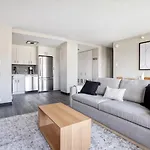 Medical District 2Br W Gym Wd 1 Block To L Chi-428