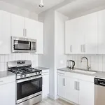 Loop 1br W Lounge Gym Roof Nr L Chi-693 * Chicago