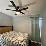 Red Line Guest House Apartment Corporate Housing