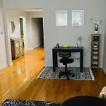 Roger\'S Park 2 Bedroom Spacious With Free Parking