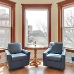 Chic About 1 Mi To Wrigley Field! Apartment Chicago