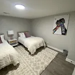 Modern 3 Bedroom Close To Downtown Chicago