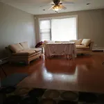 8100 Happy Homestay