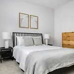 Bucktown 3Br Near I-90 Chi-902
