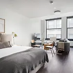 Loop Studio W Gym Wd Pool Nr Willis Tower Chi-500