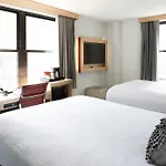 Saint Clair - Magnificent Mile 4* Chicago