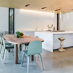 W Loop Studio W Pool Gym Lounge Nr L Chi-749