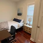 Cozy Chicago Apartment Next To The River