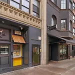 2Br Bright & Cozy Apartment - Hubbard 2