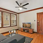 Apartment Warm & Inviting 2br - Fullerton 1b