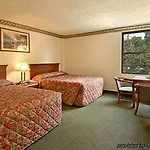 Super 8 By Wyndham Il Chicago
