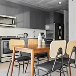 Apartment River N 1br W Gym Pool Lounge Nr L Chi-817 *