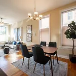 Getaway In The Heart Of Pilsen Chicago