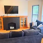 3Bd/2Ba In Historic Hyde Park Neighborhood W/ Parking Near University Of Chicago