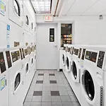 Apartment Gold Coast W Doorman Gym 2 Blocks To L Chi-917