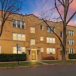 1Br Airy Apartment With Wi-Fi - Barry 2