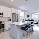 Stunning #2 - Downtown River North *