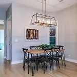 Immaculate Brand New Penthouse Holiday home
