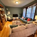 Huge Lakeview Retreat Sleeping 20 With Parking!