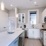 Stunning #2 - Downtown River North Holiday home *