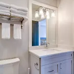 Immaculate Brand New Penthouse *