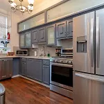 Historical 5 Bedroom Villa That Sleeps 12 Guests With Patio, Fireplace, Grill And Free Parking