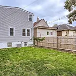 Luxurious Avalon Manor