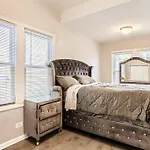 Luxurious Avalon Manor