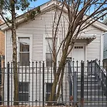 Wicker Park Apartment, The Chicago Experience