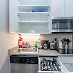Apartment Bright 2br With Gym And Optional Parking Near Soldier Field, Museum Campus, Mccormick Place