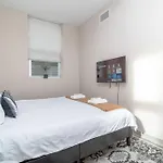 Bright 2br With Gym And Optional Parking Near Soldier Field, Museum Campus, Mccormick Place Apartment *