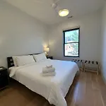 Luxe Urban Retreat Near United Center